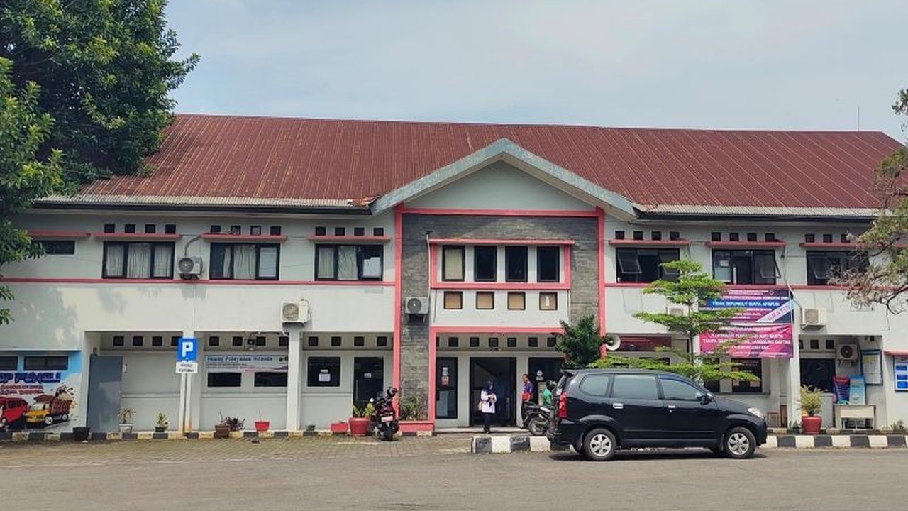 Dishub Cianjur menyediakan 10 unit elf untuk program mudik gratis ke selatan, dengan target 300 pemudik dan kemungkinan penambahan armada hingga 20 unit.