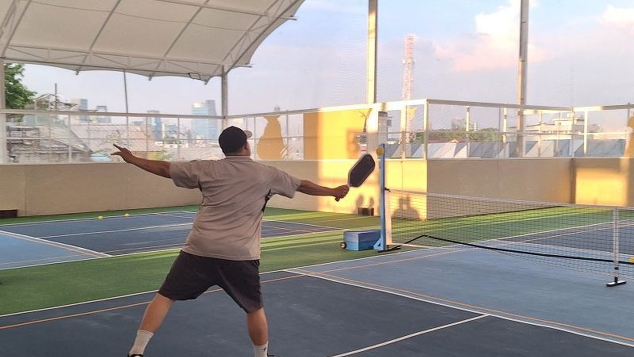 Pengurus Besar Indonesia Pickleball Federation (PB IPF) menggelar kompetisi antar media untuk memperkenalkan pickleball, olahraga gabungan bulu tangkis, tenis, dan ping pong, yang mudah dimainkan dan terjangkau.