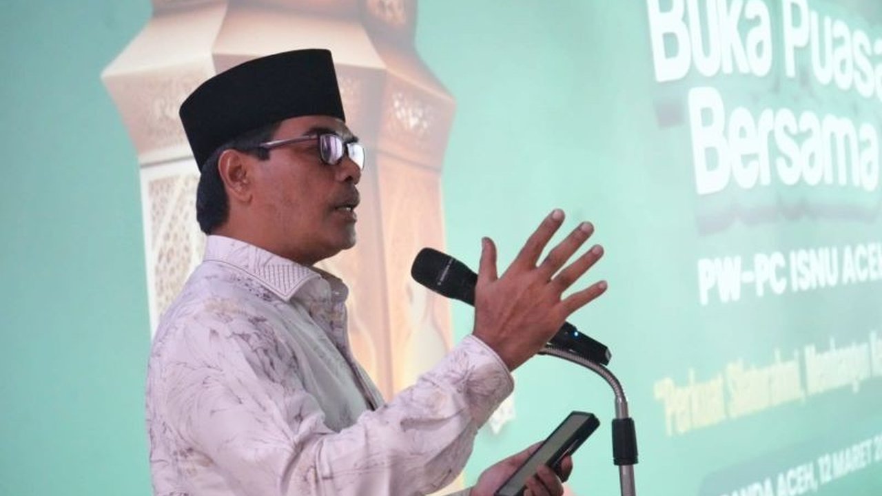 Rektor UIN Ar-Raniry, Prof. Mujiburrahman, menekankan pentingnya keluarga, pendidikan, dan keteladanan tokoh agama sebagai pilar utama kebangkitan peradaban bangsa Indonesia.