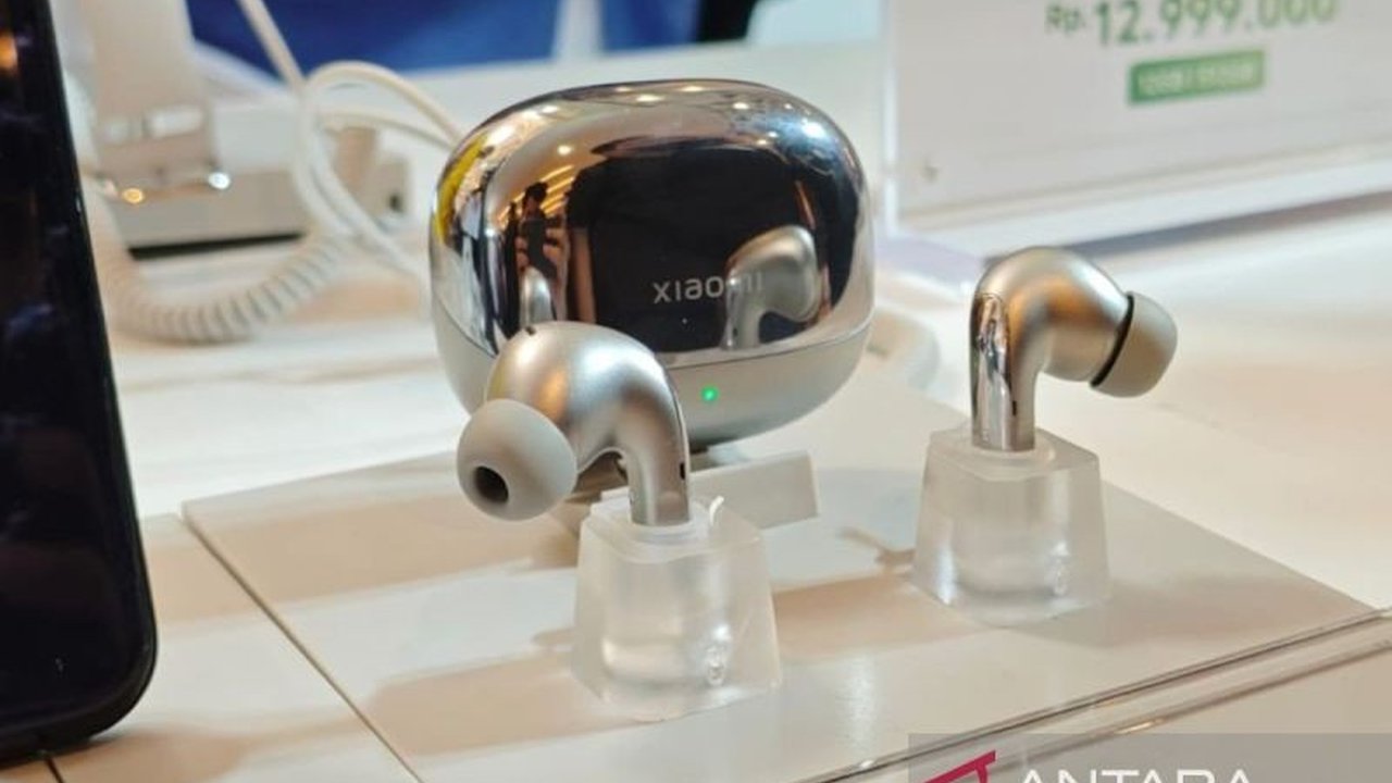 Xiaomi resmi meluncurkan TWS Buds 5 Pro dengan dua varian dan arloji pintar Watch S4 di Indonesia, menawarkan fitur canggih dan harga kompetitif.