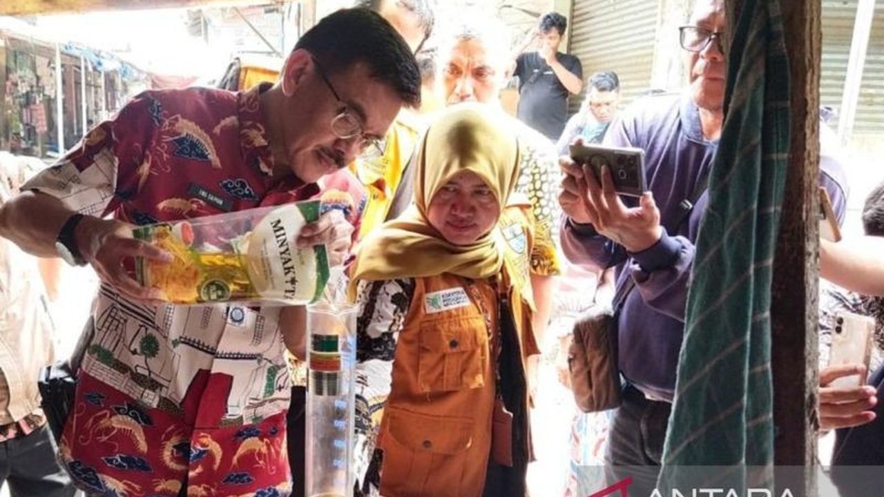 Pemerintah Kota Cirebon menemukan selisih berat dan harga jual Minyakita di pasaran yang melebihi HET, serta kelangkaan stok di sejumlah pasar tradisional, dan akan segera melaporkan temuan ini ke pemerintah pusat.