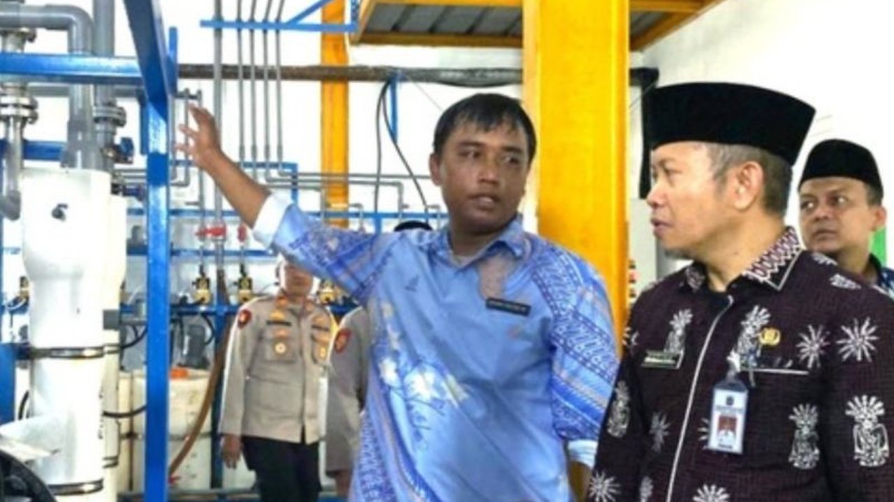 Pemerintah Kabupaten Kepulauan Seribu memastikan pasokan air bersih bagi warganya di tujuh pulau terpenuhi berkat teknologi SWRO dan BWRO yang beroperasi optimal.