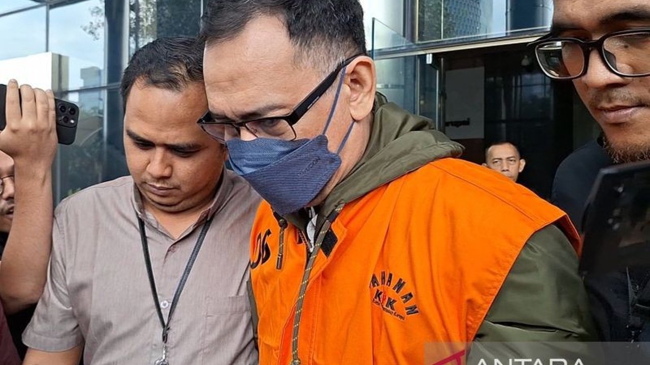 KPK menahan Direktur Utama PT Petro Energy, Newin Nugroho, tersangka kasus korupsi pemberian fasilitas kredit senilai Rp988,5 miliar dari LPEI, menambah daftar tersangka menjadi lima orang.