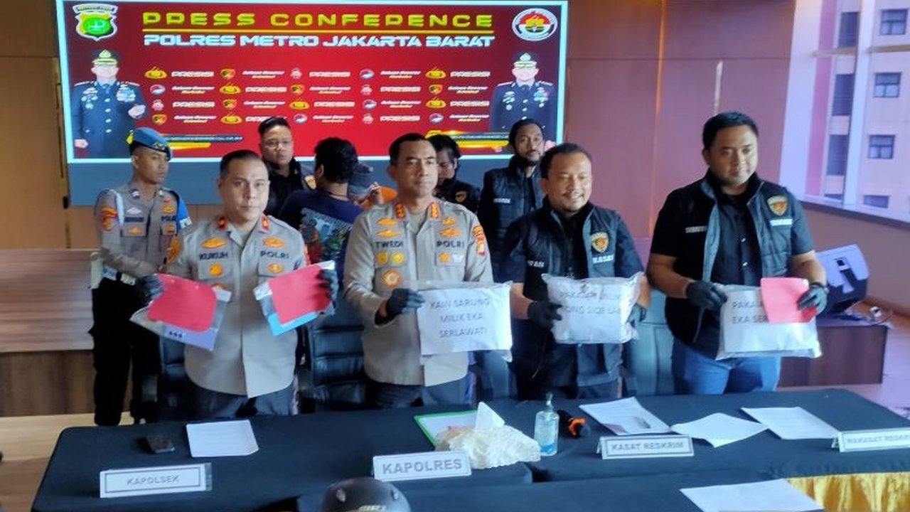 Pria berinisial FA (31) membunuh ibu dan anak di Tambora karena sakit hati dan gagal melakukan ritual penggandaan uang dengan korban.