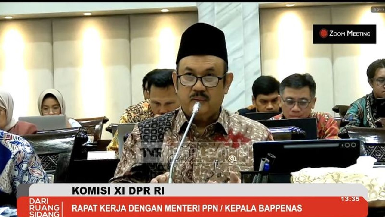 Menteri PPN/Bappenas tegaskan Indonesia harus memanfaatkan bonus demografi sebagai kesempatan terakhir untuk keluar dari jebakan negara berpenghasilan menengah dan meningkatkan kualitas sumber daya manusia.