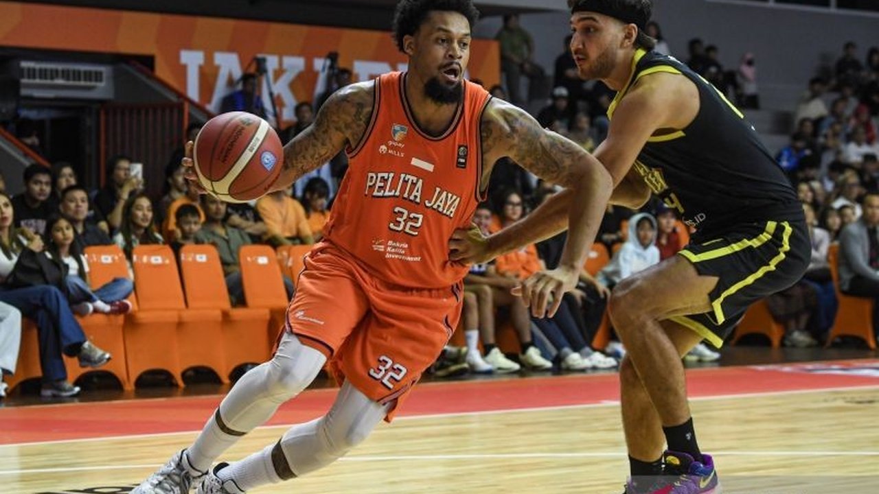 Pelita Jaya Jakarta bertekad bangkit dari kekalahan saat melawan Borneo Hornbills di IBL 2025, sementara Borneo Hornbills mengincar kemenangan untuk mengamankan posisi playoff.