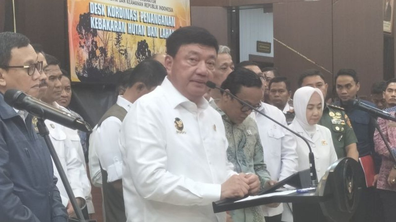 Menteri Koordinator Bidang Politik dan Keamanan memastikan kenaikan pangkat Sekretaris Kabinet Teddy Indra Wijaya telah sesuai prosedur dan pertimbangan matang dari TNI.