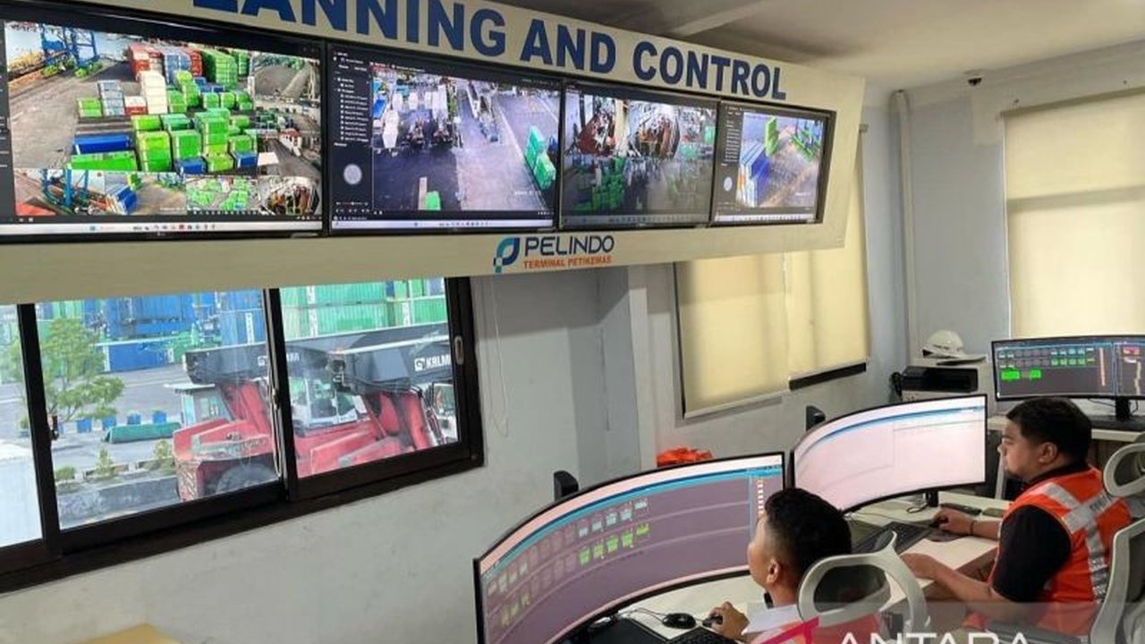 Subholding Pelindo Terminal Petikemas (SPTP) sukses implementasikan Terminal Operating System (TOS) Nusantara di TPK Jayapura, Papua, meningkatkan efisiensi dan konektivitas di Indonesia Timur.