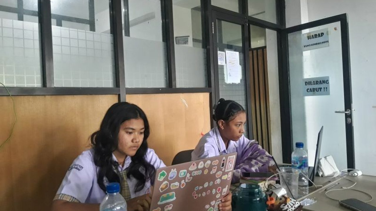 Balai Bahasa NTT selenggarakan Uji Kemahiran Berbahasa Indonesia (UKBI) gratis bagi 539 pelajar SMA Kristen Citra Bangsa Mandiri Kupang untuk meningkatkan kualitas literasi dan membantu persiapan masa depan mereka.