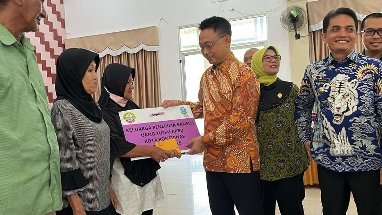 Penyaluran bansos tunai di Pontianak tahap awal telah mencapai 1.492 KK di Kecamatan Pontianak Utara dan Timur, dengan total anggaran Rp2,58 miliar untuk 4.312 KK di tahun 2025.
