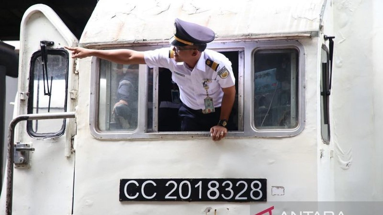 PT KAI Divre I Sumut telah menjual 45.137 tiket kereta api untuk Lebaran 2025, menunjukkan tingginya antusiasme masyarakat terhadap transportasi kereta api.