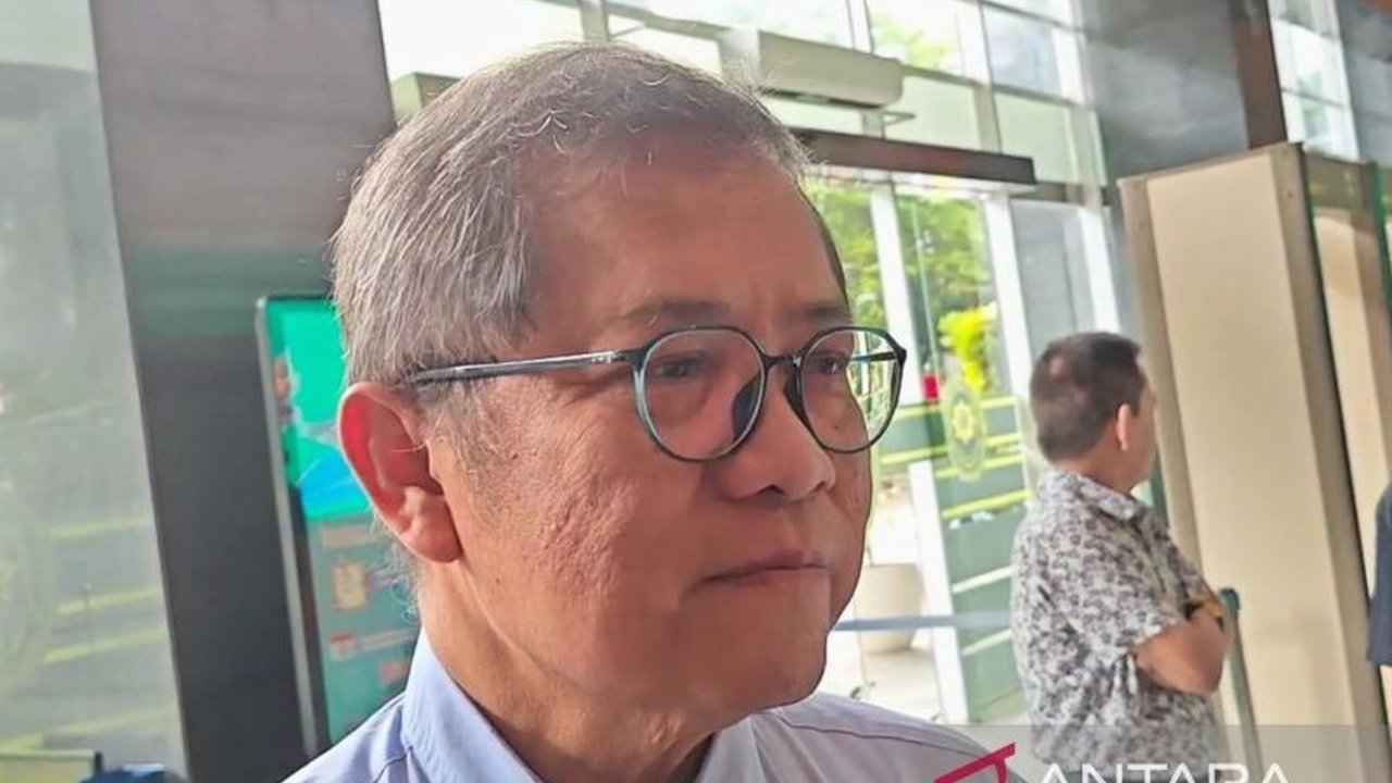 Mantan Menkominfo Rudiantara memberikan dukungan kepada Tom Lembong, terdakwa kasus dugaan korupsi impor gula, dalam sidang putusan sela di Pengadilan Tipikor Jakarta.