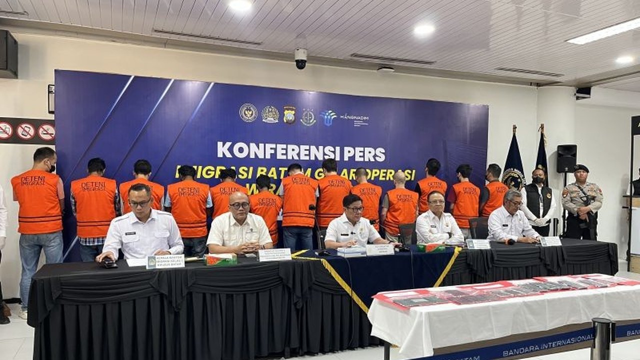 Imigrasi Batam Amankan 13 WNA di Perusahaan Fiktif, 13 Lainnya DPO