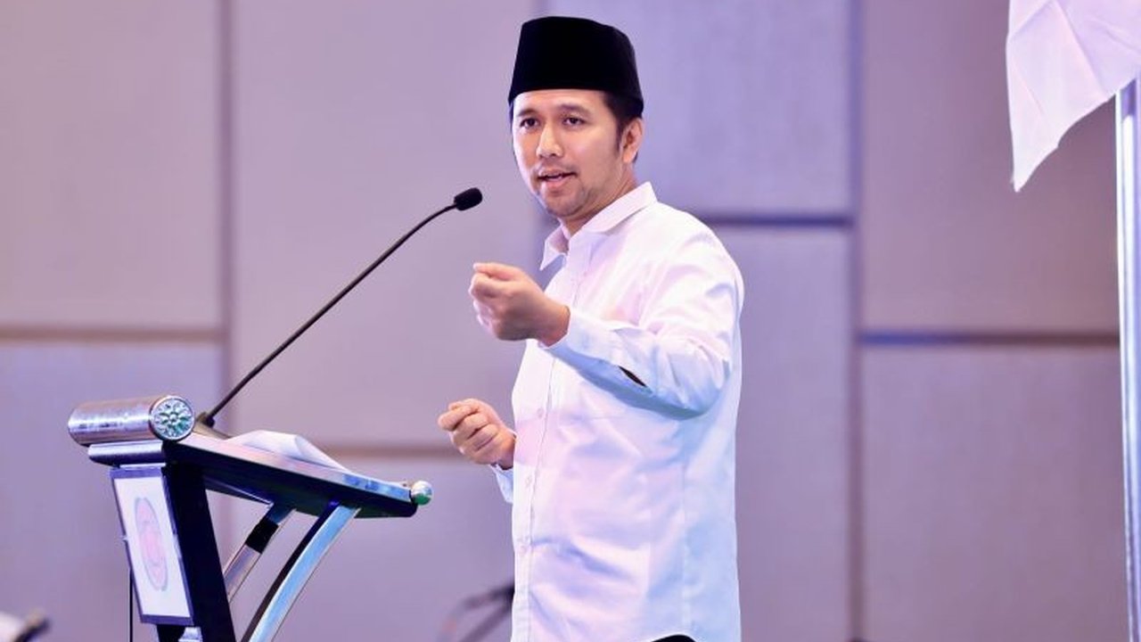 Wakil Gubernur Jatim, Emil Dardak, menekankan pentingnya kepatuhan pengembang properti terhadap tata ruang untuk mencegah dampak lingkungan, seperti banjir, dan mendorong pertumbuhan ekonomi yang berkelanjutan.