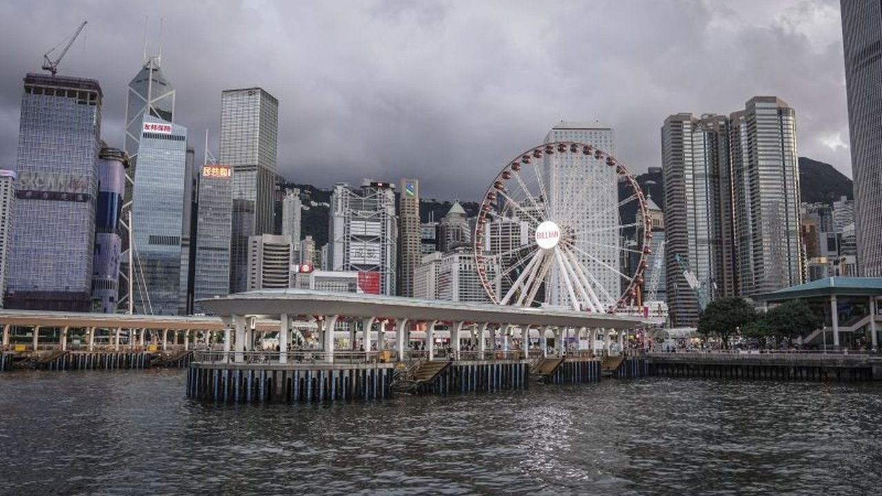 Hong Kong terus meningkatkan fasilitas dan layanan untuk menarik wisatawan muslim, dengan peningkatan jumlah hotel dan restoran bersertifikat halal serta berbagai program wisata yang ramah keluarga.