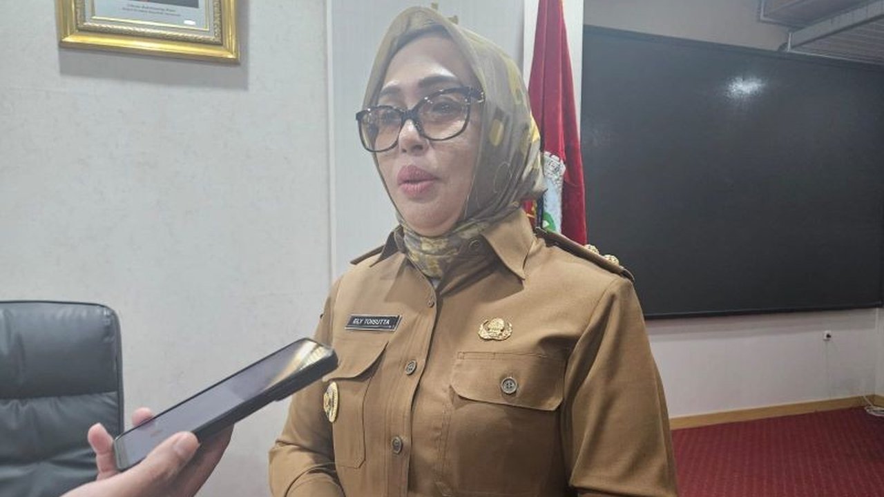 Pemerintah Kota Ambon gencar melakukan operasi pasar untuk menstabilkan harga bahan pokok menjelang Lebaran dan mencegah lonjakan harga yang merugikan masyarakat.