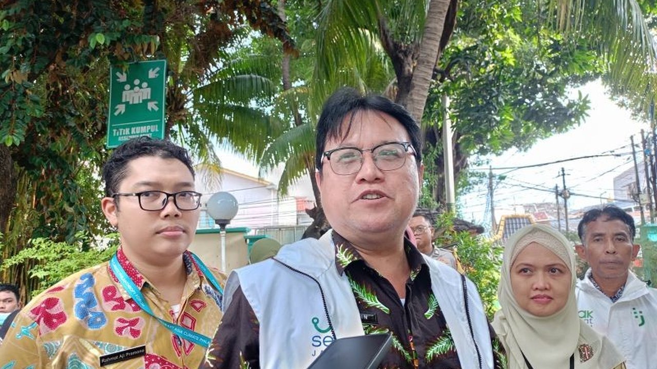 Dinas Kesehatan Jakarta Timur gencar sosialisasikan PHBS untuk cegah penyakit seperti ISPA, diare, dan penyakit kulit di musim hujan dan pasca banjir.