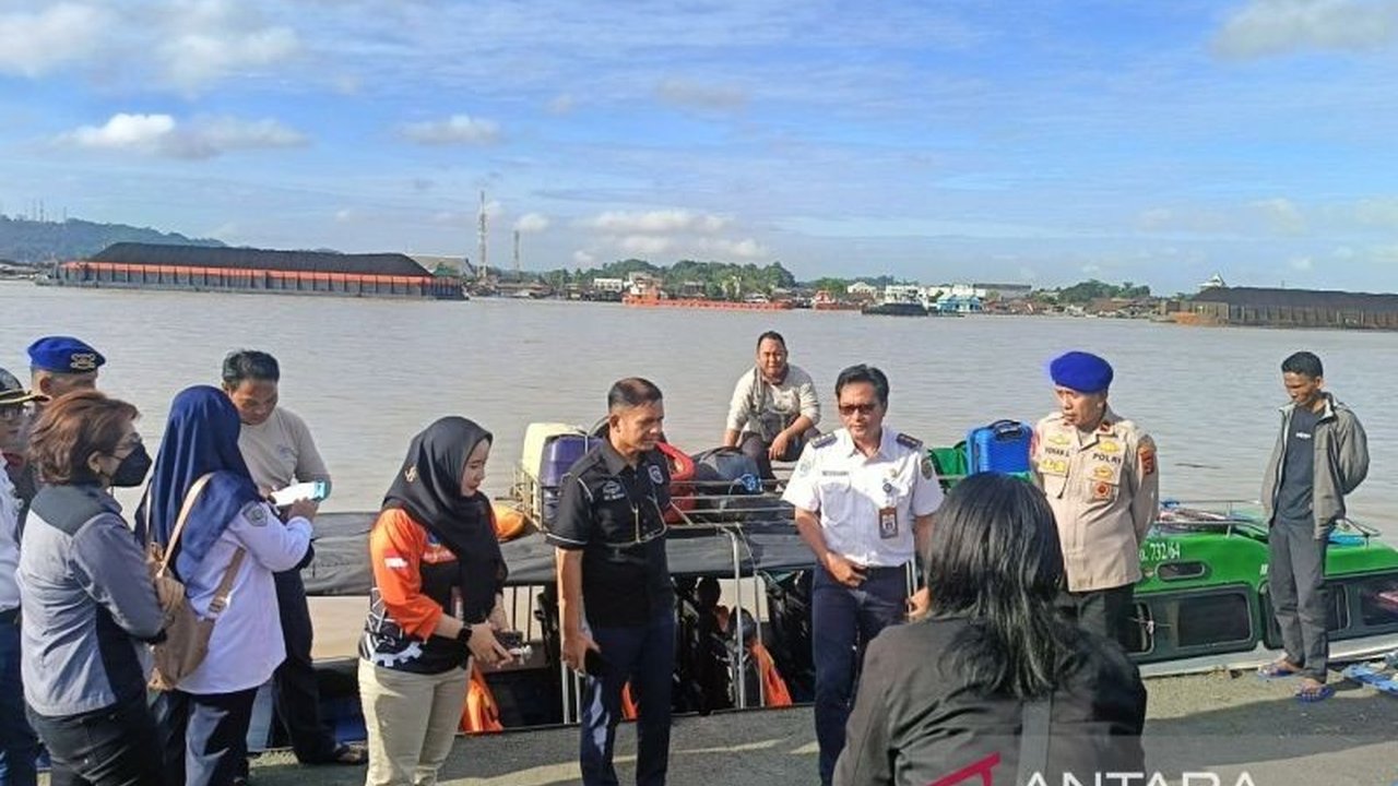 Dishub Samarinda melakukan inspeksi mendadak di dua dermaga utama, menemukan sejumlah pelanggaran keselamatan kapal yang berpotensi membahayakan penumpang jelang mudik Lebaran.