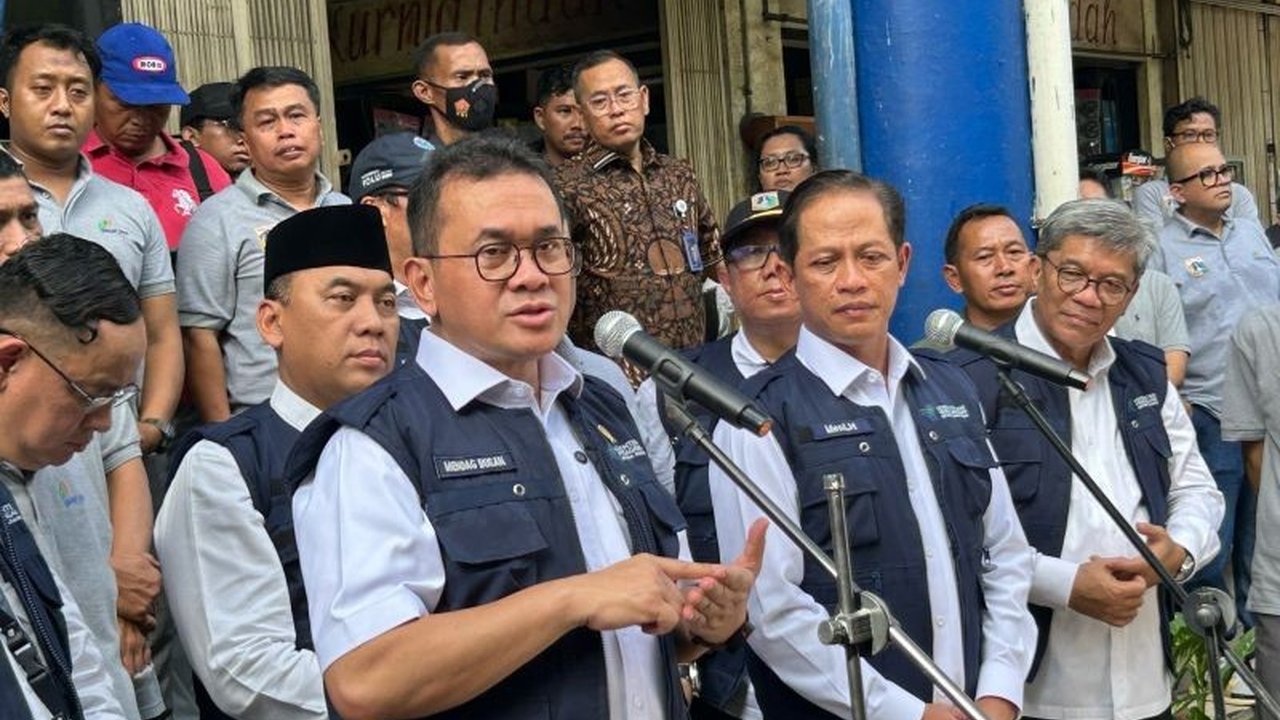 Mendag Budi Santoso memastikan harga daging sapi di Pasar Tomang berada di bawah Harga Acuan Penjualan (HAP), menjamin ketersediaan pasokan jelang Lebaran 2025.