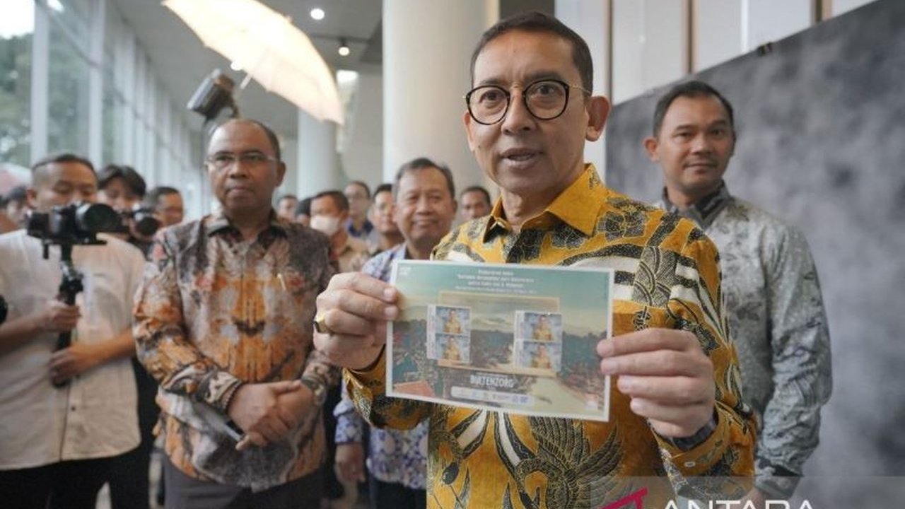 Menteri Kebudayaan meluncurkan buku 