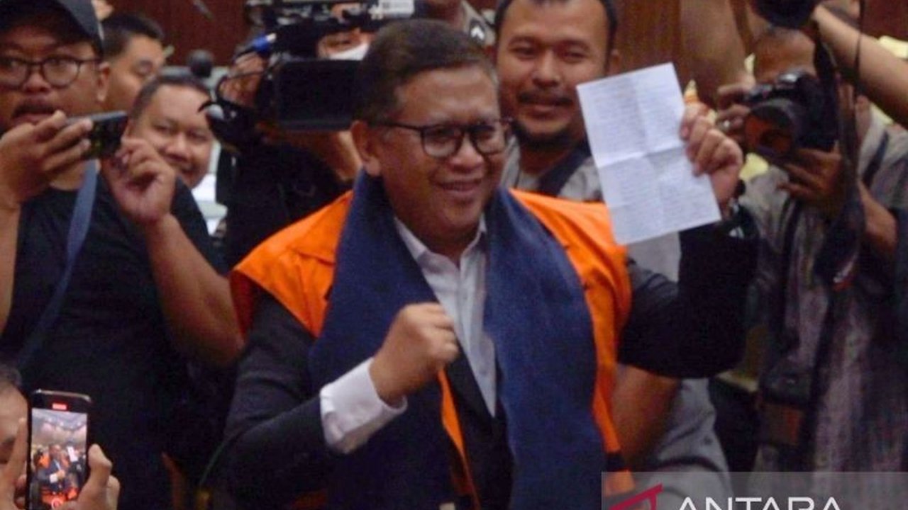 Sekjen DPP PDI Perjuangan, Hasto Kristiyanto, mempertanyakan proses penetapan P21 kasus dugaan suap dan perintangan penyidikan yang dianggap dipaksakan dan melanggar HAM.