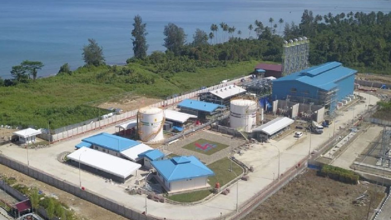 PLTMG Nias menjadi penopang utama pasokan listrik di Pulau Nias, didukung penuh oleh PLN dan partisipasi aktif masyarakat melalui aplikasi PLN Mobile untuk menjaga keandalan listrik selama Ramadan dan Idul Fitri.