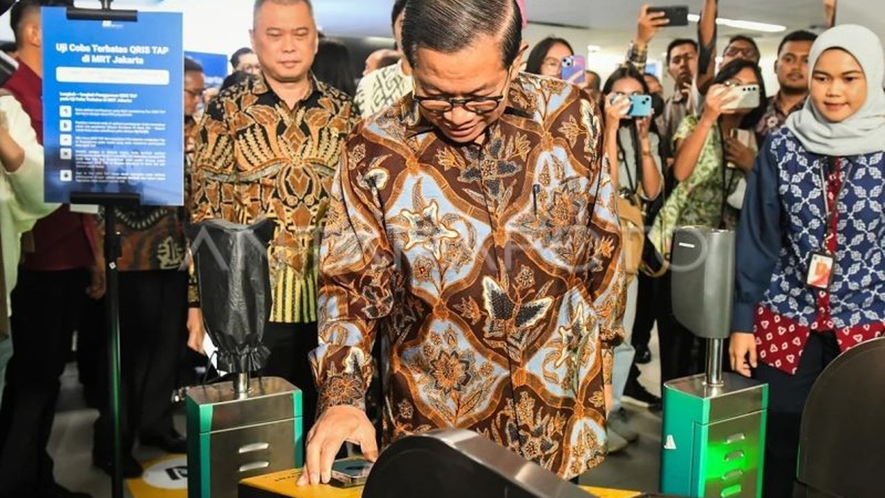 Peluncuran QRIS Tap oleh Bank Indonesia disambut baik Gubernur DKI Jakarta karena dinilai akan mempermudah mobilitas dan transaksi warga, terutama di transportasi publik.