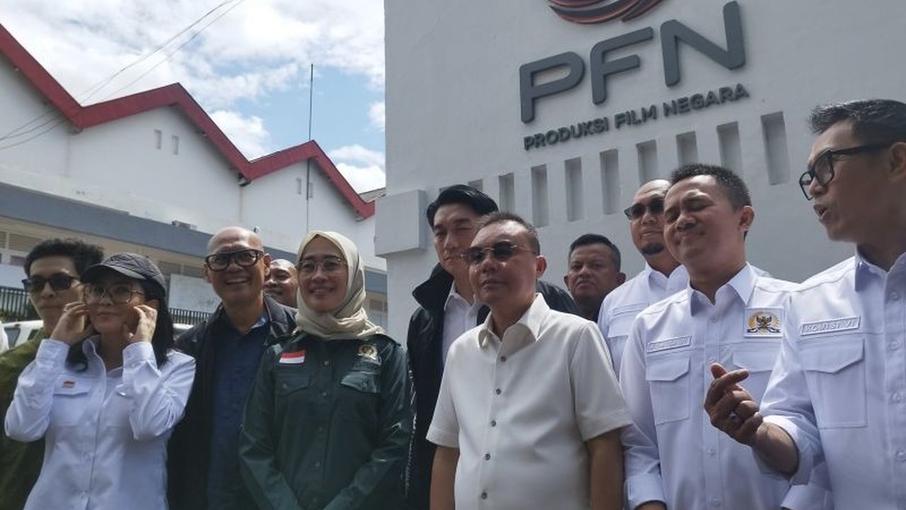 Wakil Ketua DPR RI Dasco Ahmad sidak ke Kantor PFN; Direktur Utama baru, Ifan Seventeen, terlambat 40 menit; DPR ungkap kondisi PFN memprihatinkan dan perlu bantuan pemerintah.