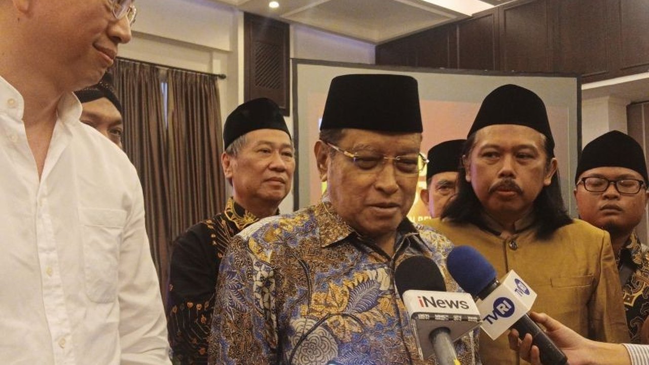 Ketua Umum LPOI, KH Said Aqil Siradj, mendesak Presiden untuk mengusut tuntas dugaan kecurangan pengurangan takaran Minyakita dan meminta evaluasi menyeluruh atas tata kelola minyak goreng bersubsidi.