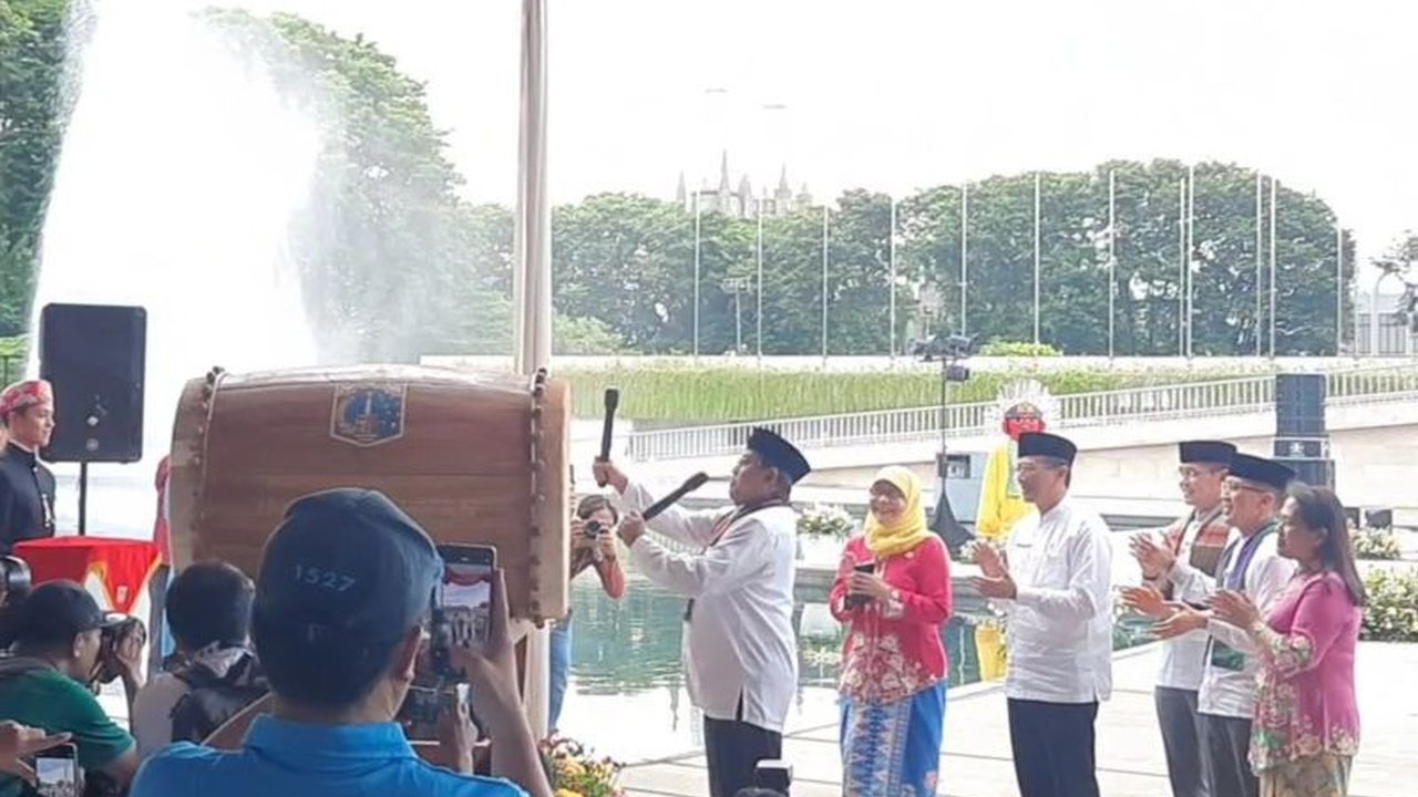 Wakil Gubernur DKI Jakarta, Rano Karno, resmi membuka Festival Bedug 2025 di Lapangan Banteng, Jakarta Pusat, sebagai bagian dari rangkaian acara 'Ramadan dan Lebaran di Jakarta'.