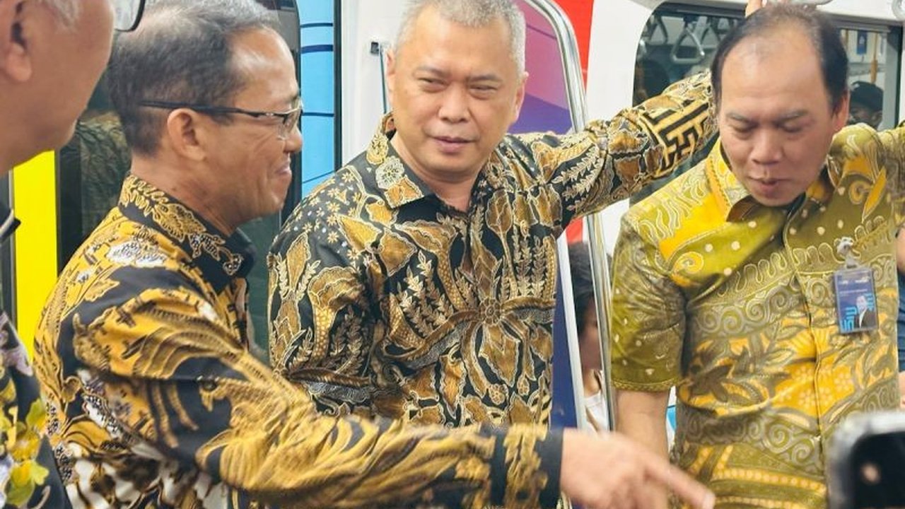 Menteri Dudy Dorong Transformasi Digital di Transportasi Publik, QRIS Tap Resmi Diluncurkan