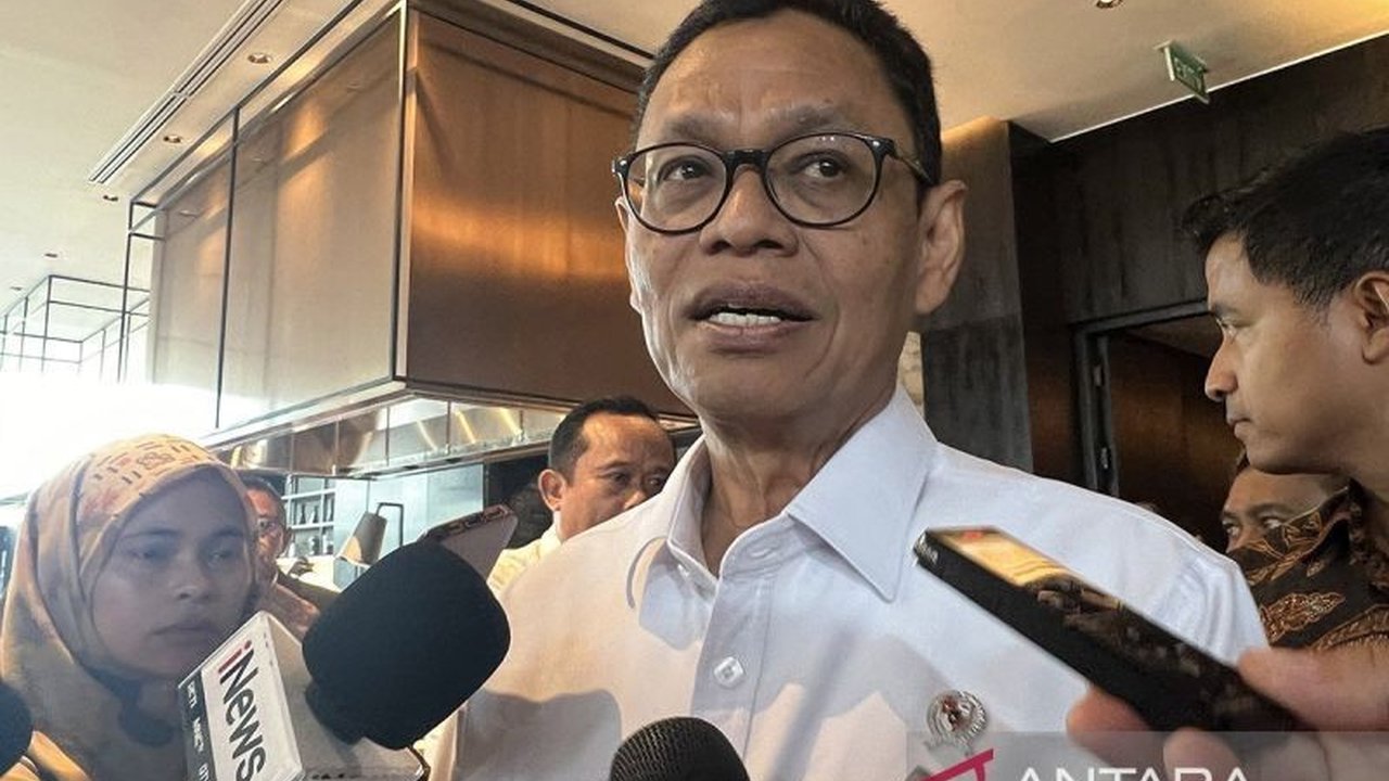 Pemerintah berencana menaikkan royalti minerba untuk meningkatkan penerimaan negara, namun tetap mempertimbangkan daya saing dan keberlanjutan usaha para pelaku tambang.