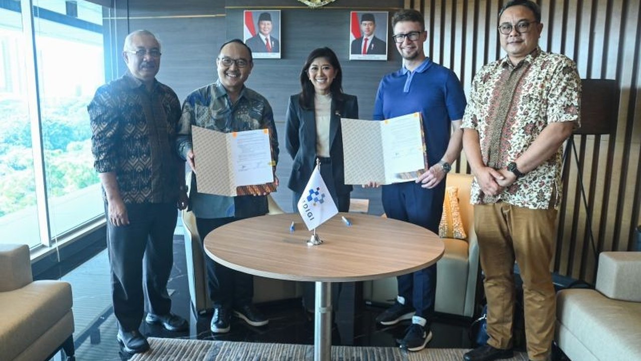 Kementerian Komunikasi dan Informatika (Kemkominfo) membuka peluang kerja sama dengan Yandex untuk memperkuat ekosistem digital Indonesia, memanfaatkan teknologi AI dan peta Yandex untuk meningkatkan akses informasi dan perekonomian digital.