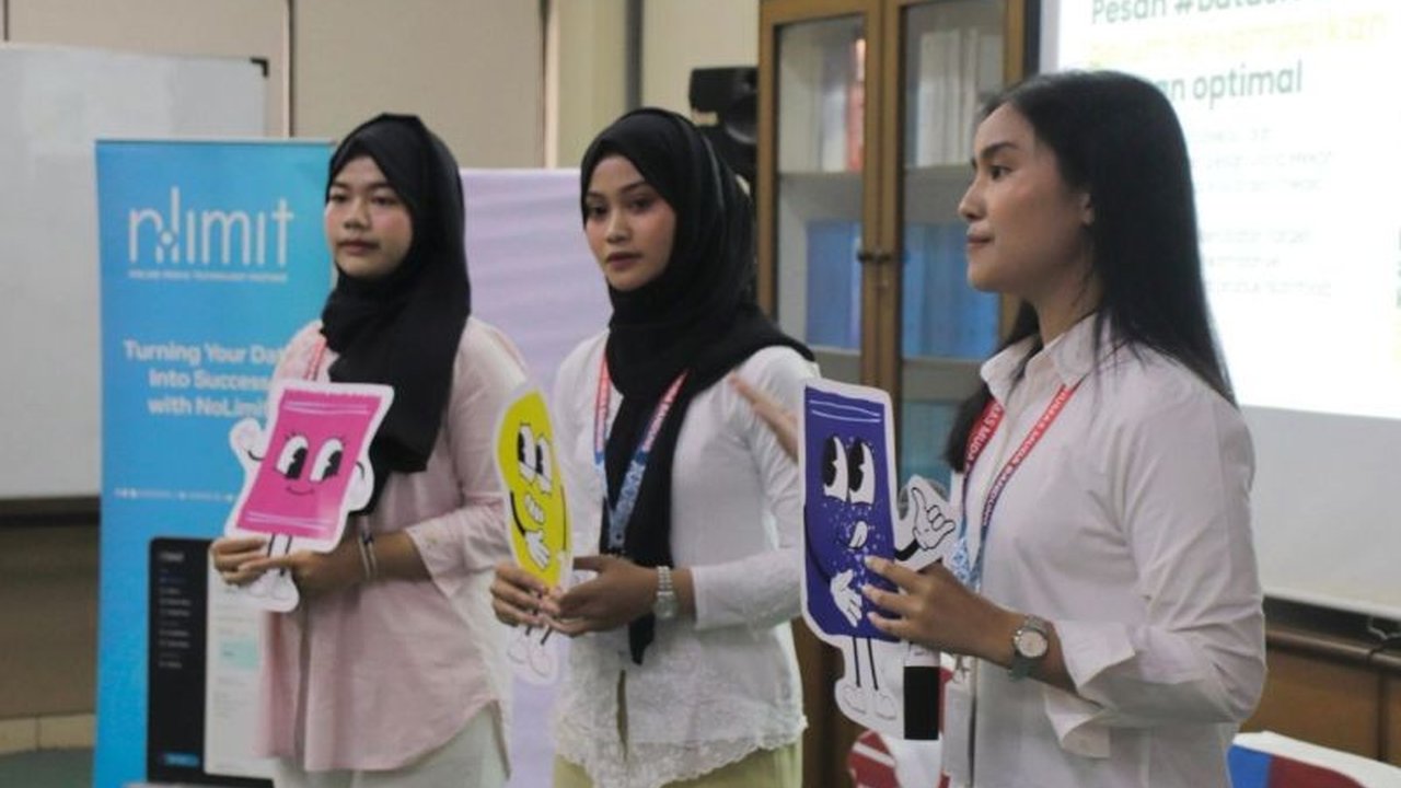 Tim Spill the Tree dari Program Studi Humas Vokasi UI menjuarai kompetisi PR nasional berkat kampanye edukasi kesehatan #BatasiGGL yang kreatif dan berbasis data.