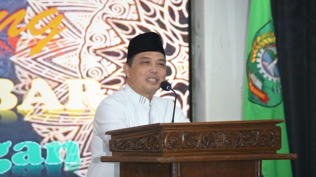 Gubernur Kalbar, Ria Norsan, memuji kerukunan masyarakat Singkawang yang menjadikan keberagaman sebagai kekuatan untuk membangun daerah di tengah Ramadhan.