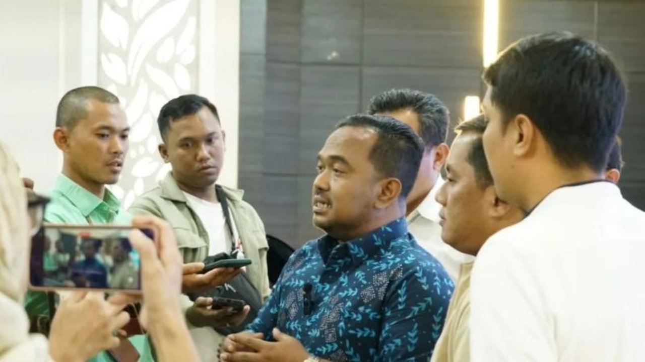 Pelindo Regional 2 Panjang menyatakan kesiapannya melayani arus mudik Lebaran 2025, namun masih menunggu penunjukan resmi dari pemerintah sebagai pelabuhan alternatif di Lampung.