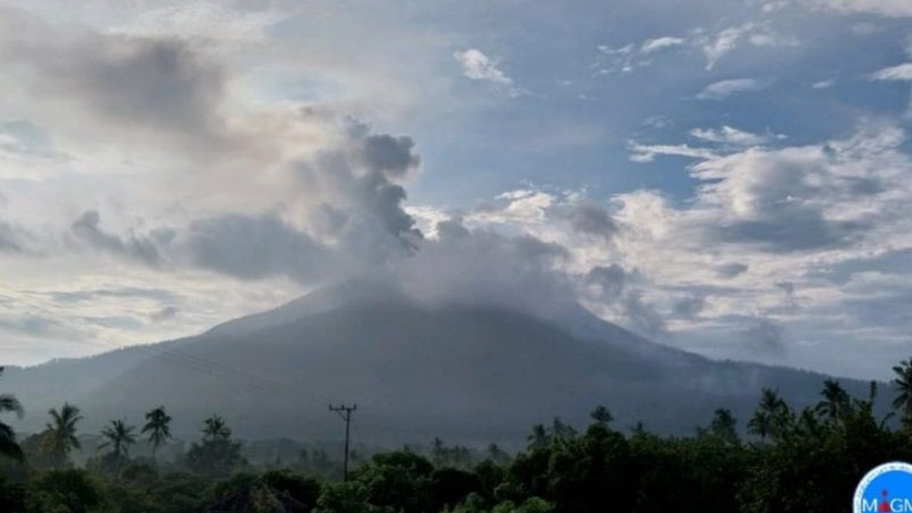 Gunung Lewotobi Laki-laki: Satu Kali Getaran Banjir Lahar Hujan Tercatat