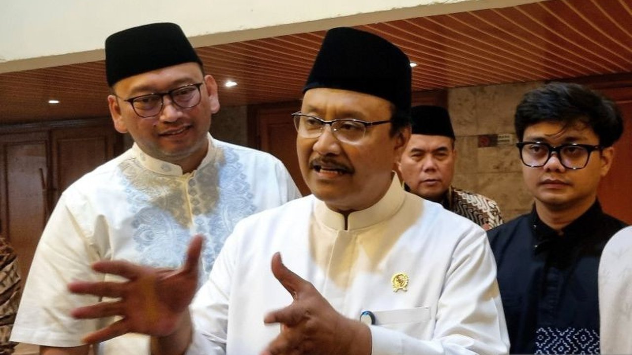 Menteri Sosial Saifullah Yusuf menegaskan murid Sekolah Rakyat wajib menyelesaikan pendidikannya dan orang tua harus menandatangani perjanjian untuk menjamin hal tersebut.