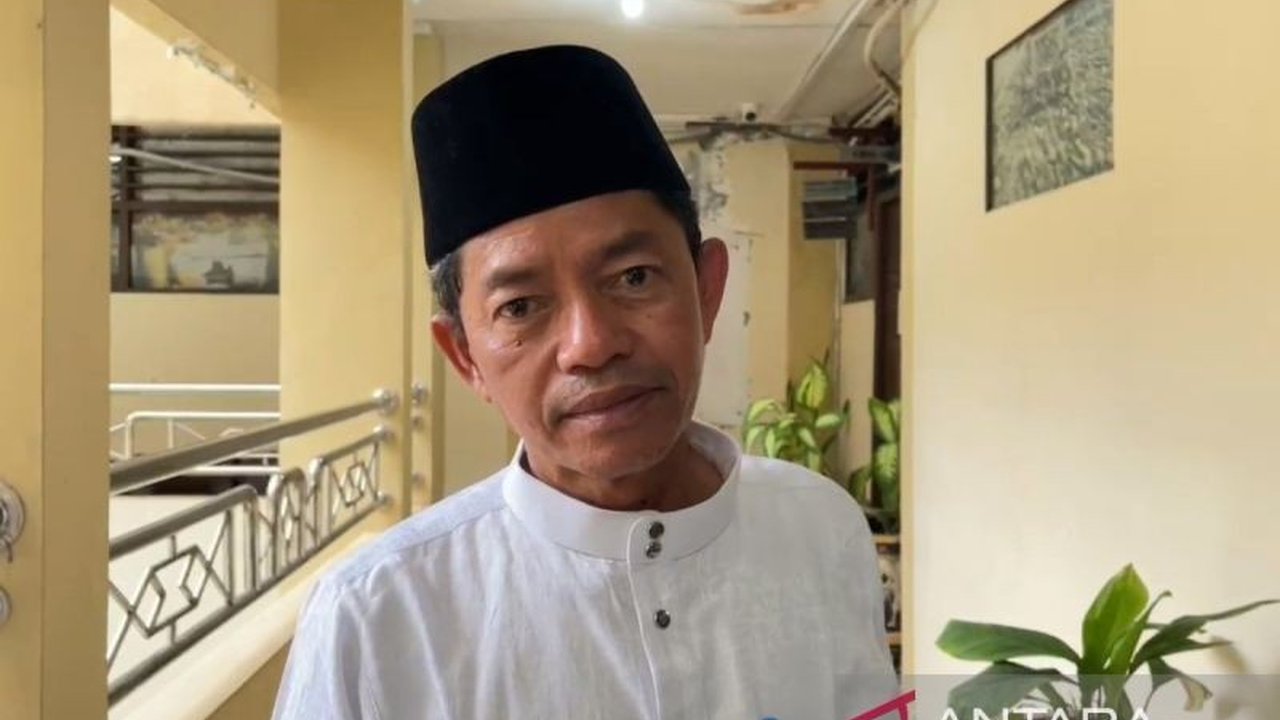 Disdik Banjarmasin efisiensikan anggaran tahun 2025 dengan mengurangi perjalanan dinas hingga 50 persen dan menghilangkan rapat di hotel,  fokus pada perbaikan sekolah rusak.