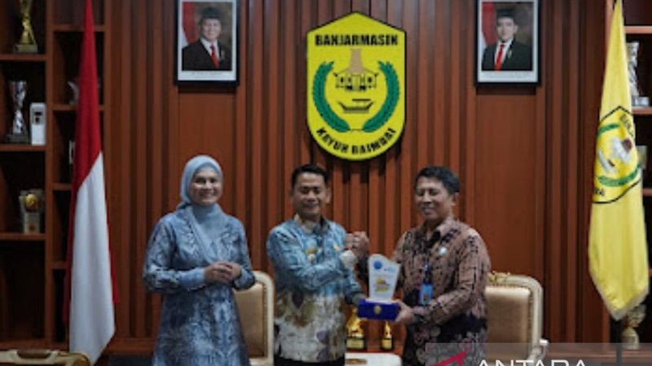 Wali Kota Banjarmasin dan BNN Kota Banjarmasin sepakat memperkuat sinergi dalam program P4GN untuk memberantas peredaran narkoba di Banjarmasin, melibatkan masyarakat dalam upaya pencegahan dan pemberantasan.