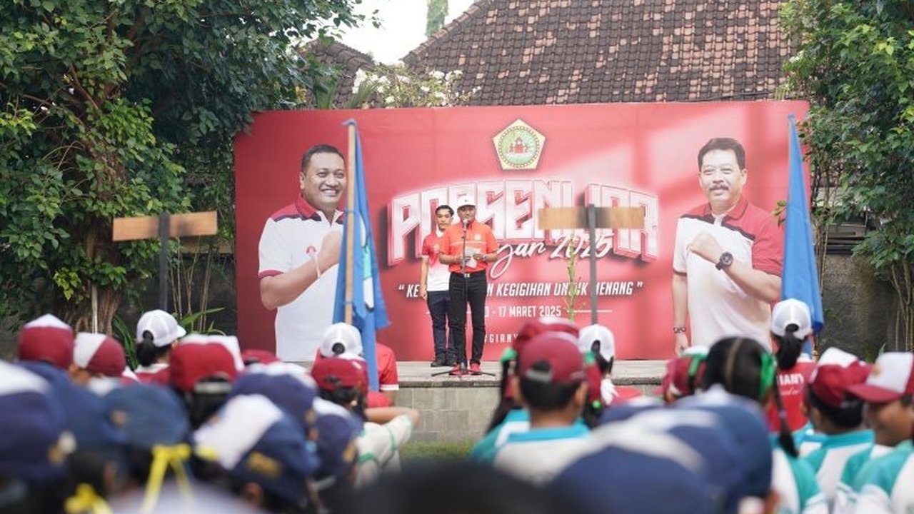 Porsenijar Kabupaten Gianyar 2025 resmi dibuka, Bupati Gianyar tekankan pentingnya pembentukan karakter selain prestasi dalam ajang olahraga dan seni pelajar.