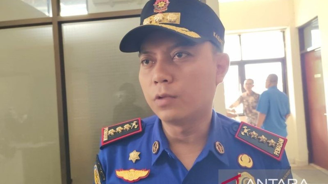 Dinas Pemadam Kebakaran (Damkar) Cianjur mengajukan penambahan posko dan mobil pemadam kebakaran pada tahun anggaran 2025 untuk meningkatkan layanan penanganan kebakaran di wilayah yang luas.