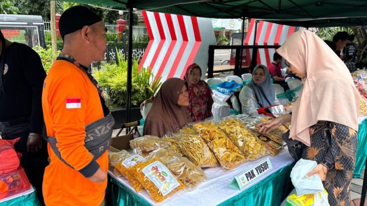 Sentra Terpadu Kartini Temanggung menggelar bazar untuk membantu Penerima Pelayanan Kesejahteraan Sosial (PPKS) memasarkan produk mereka dan mendorong kemandirian ekonomi.