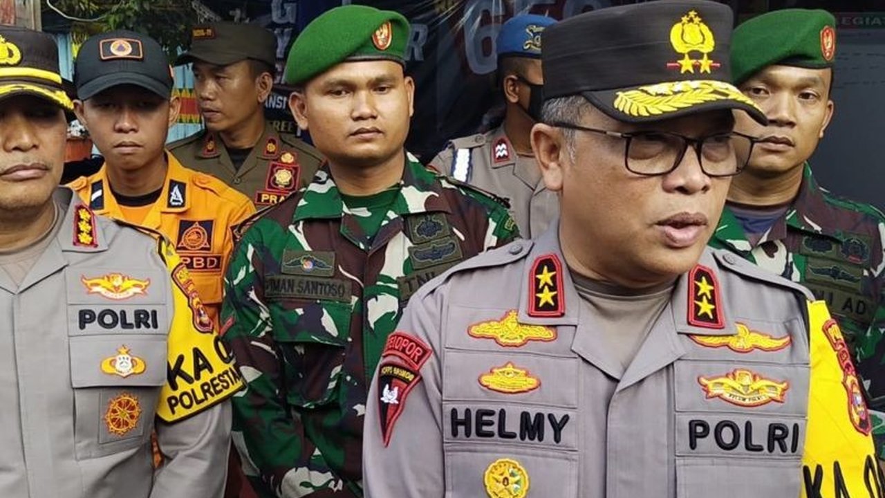 Jelang Lebaran 2025, empat pelabuhan di Lampung Selatan, termasuk Bakauheni, siap beroperasi optimalkan arus mudik dan balik, dengan berbagai fasilitas pendukung kenyamanan pemudik serta pengamanan terjamin.