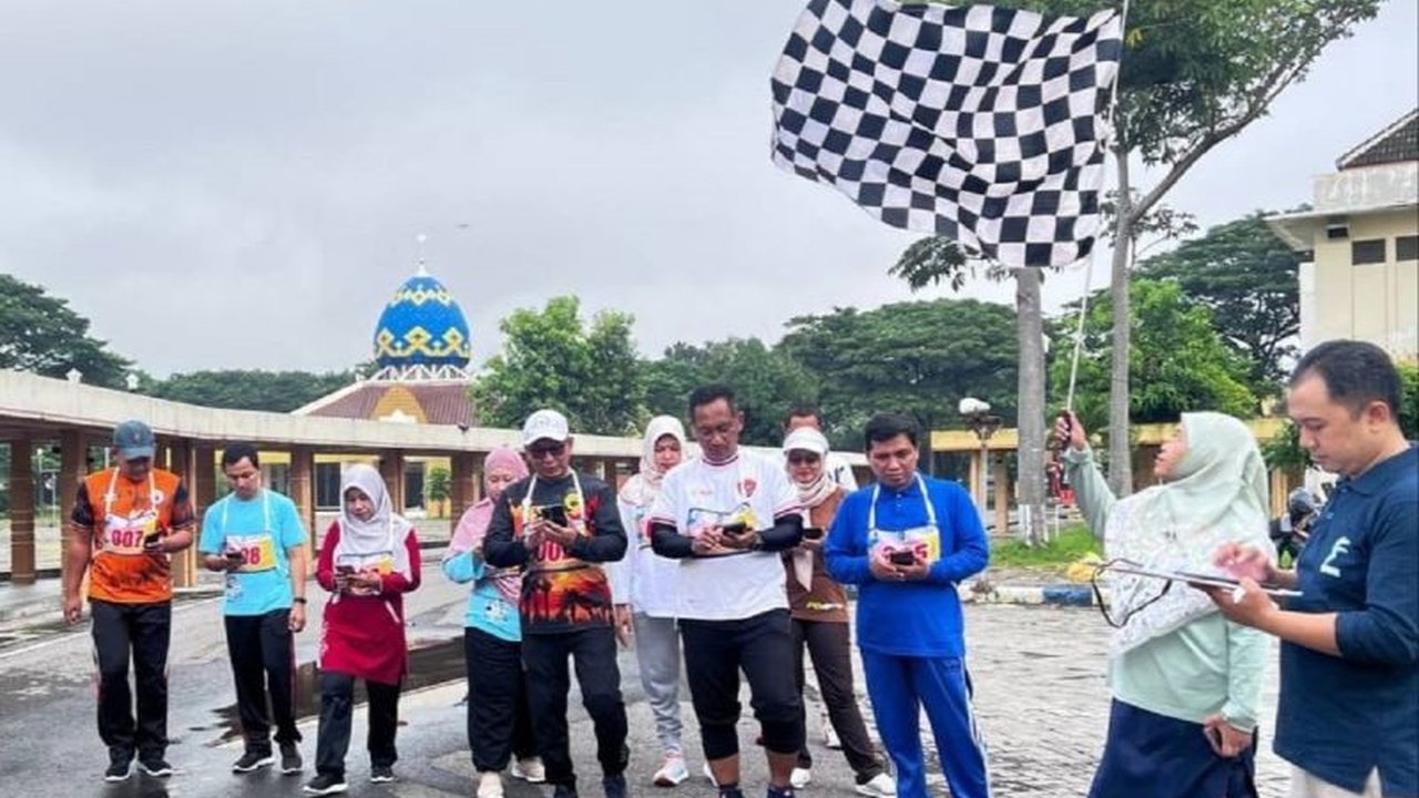 Dinkes PPKB Kota Madiun mengadakan tes kebugaran bagi 9 petugas haji untuk memastikan kesiapan mereka dalam memberikan pelayanan optimal kepada calon jamaah haji tahun 2025.