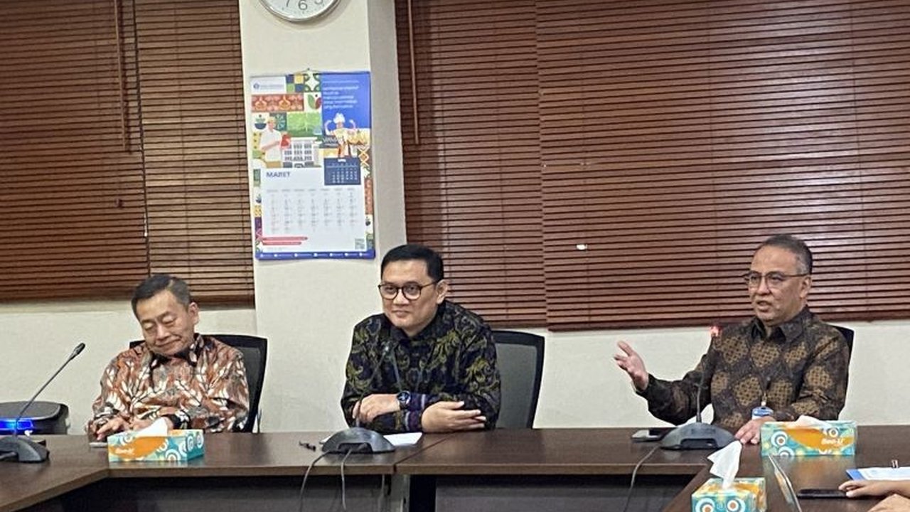 Bank Indonesia luncurkan QRIS Tap, transaksi pembayaran berbasis NFC yang hanya membutuhkan waktu 0,3 detik, jauh lebih cepat dari metode konvensional.