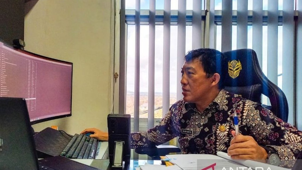 Pemerintah Kabupaten Natuna memastikan 3.726 ASN akan menerima THR sesuai ketentuan pemerintah pusat sebelum Idul Fitri 1446 H, dengan total anggaran sekitar Rp18 miliar.
