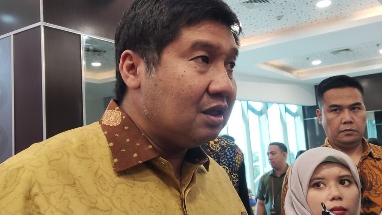 Menteri PUPR Maruarar Sirait akan bertemu Mendikbudristek Abdul Mu'ti pekan depan untuk membahas rencana pembangunan 20.000 rumah subsidi bagi guru melalui skema FLPP guna meningkatkan kesejahteraan dan kualitas pendidikan.