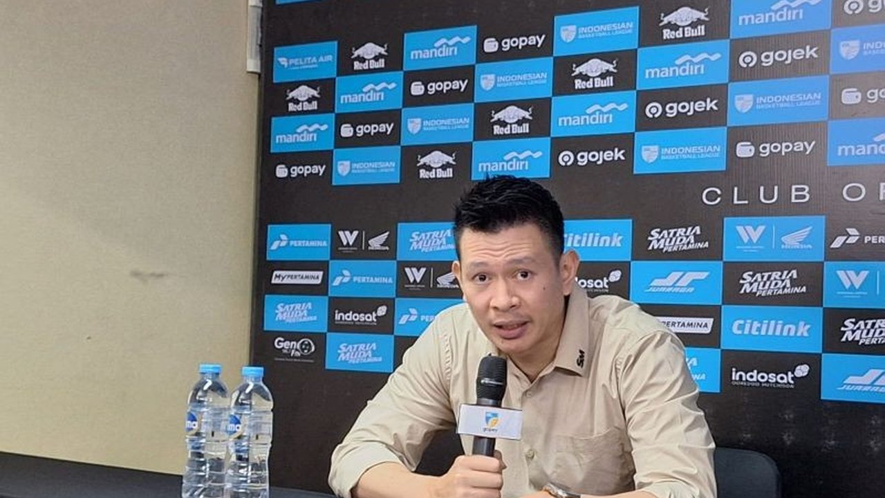 Pelatih Satria Muda Pertamina Jakarta, Youbel Sondakh, meminta para pemainnya untuk menjaga kondisi fisik selama jeda kompetisi satu bulan ke depan guna mempertahankan performa puncak.