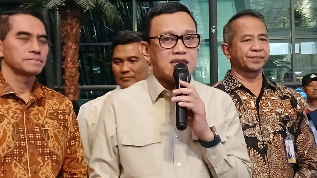 Indonesia dan Arab Saudi sepakat mengirim 600 ribu pekerja migran Indonesia mulai Maret 2025 dengan upah minimum Rp6,3 juta dan perlindungan asuransi, mengakhiri moratorium pengiriman pekerja migran yang telah berlangsung sejak 2015.